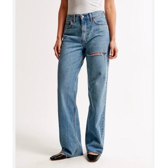 Abercrombie & Fitch The Loose High Rise Distressed Jeans Medium Wash 26/2R EUC - Picture 1 of 10